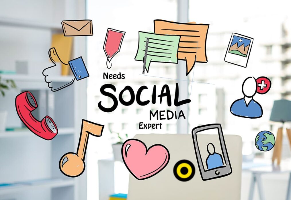 10 Reasons Why a Business Needs Social Media Expert